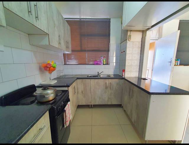 1.5 BEDROOM APARTMENT TO LET IN TOWNSEND ESTATE